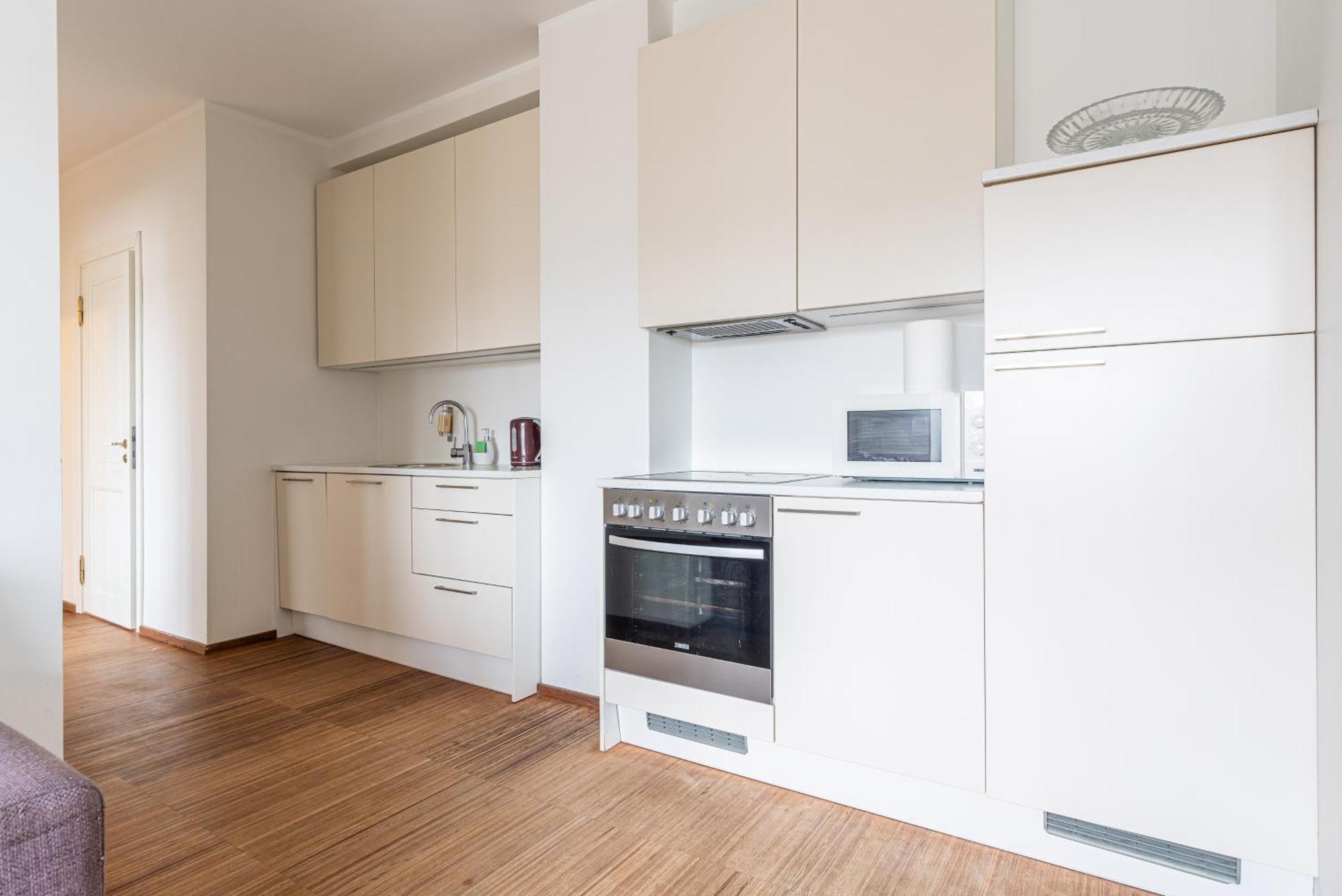Yoga Residence Apartments Талин Екстериор снимка