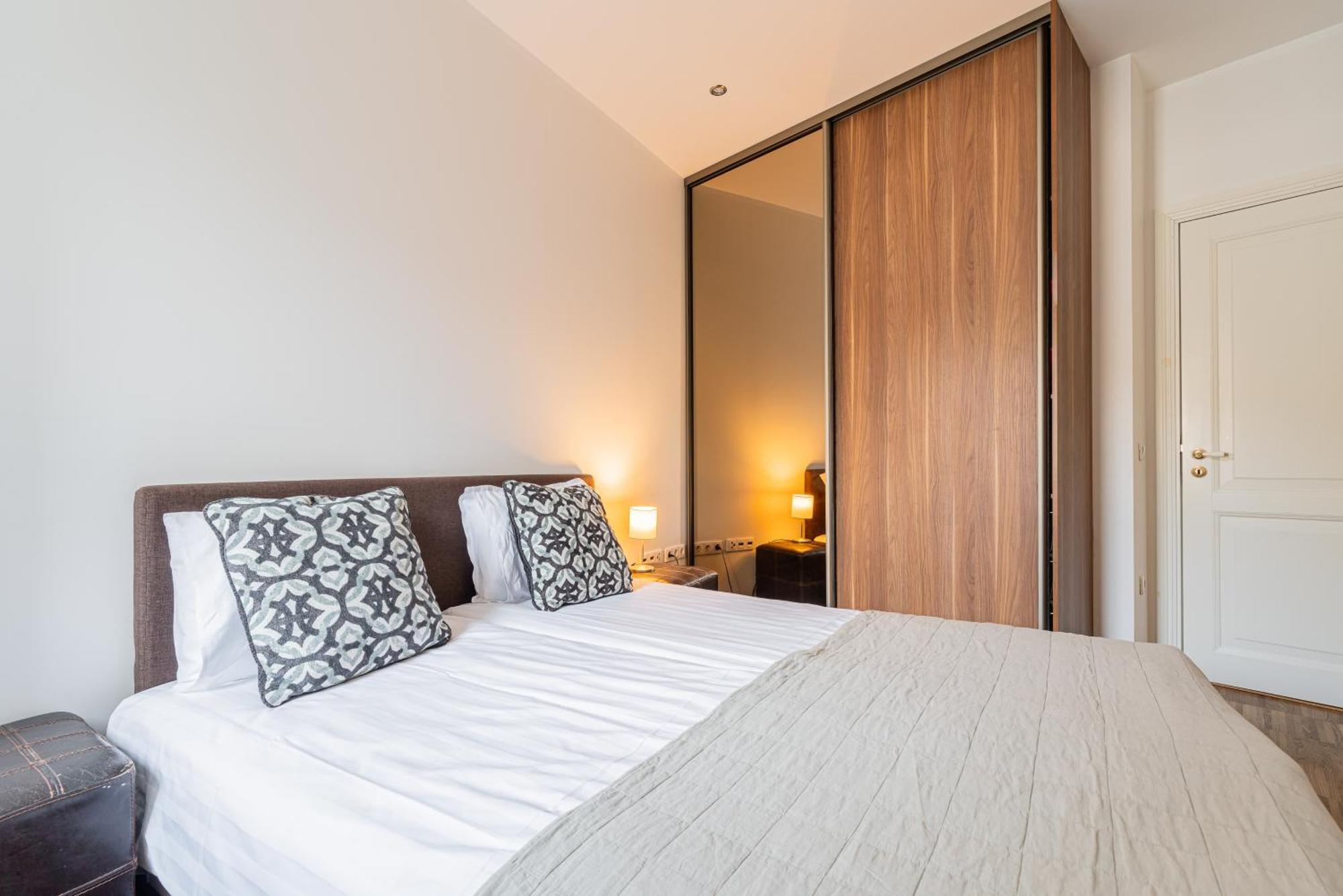Yoga Residence Apartments Талин Екстериор снимка