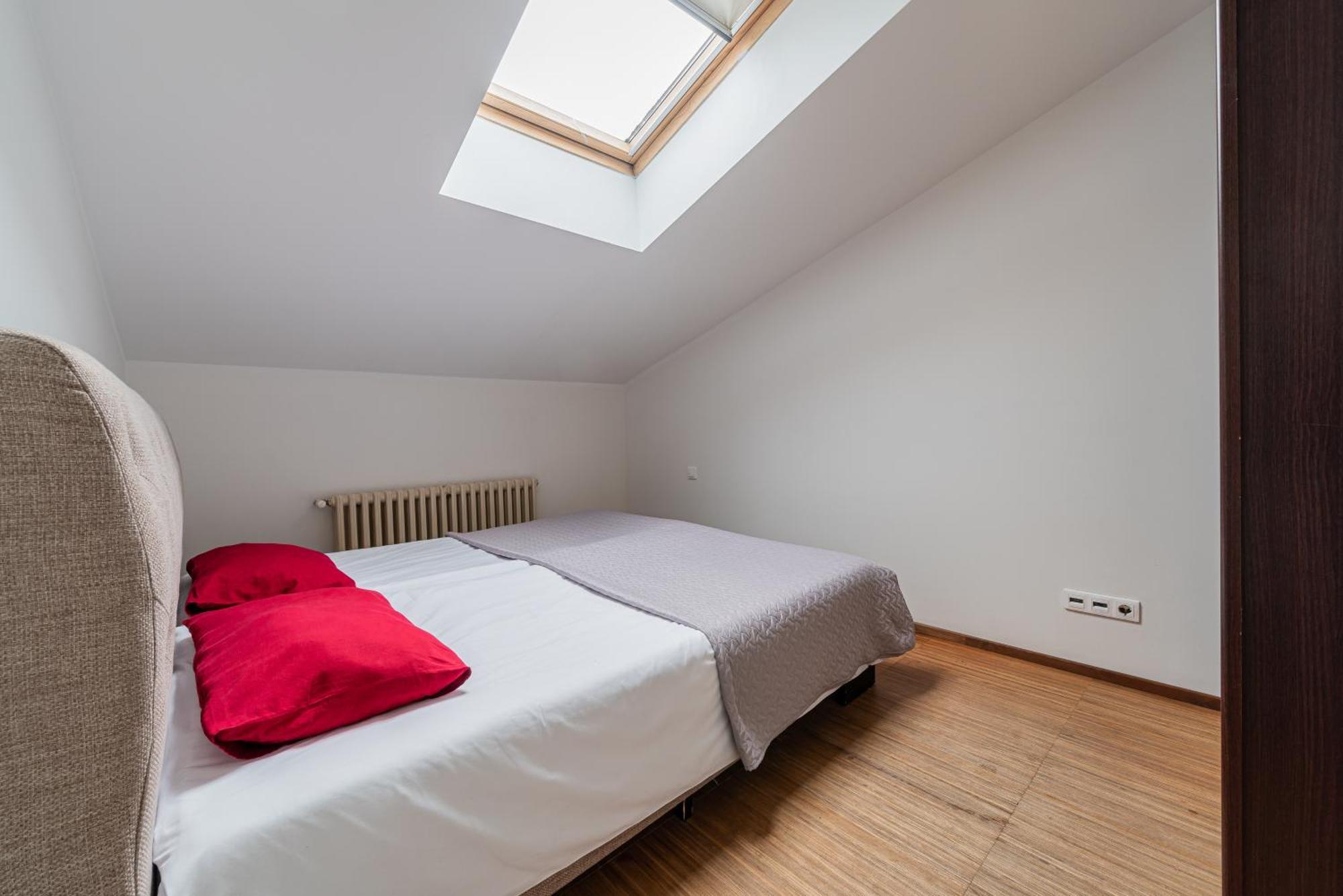 Yoga Residence Apartments Талин Екстериор снимка