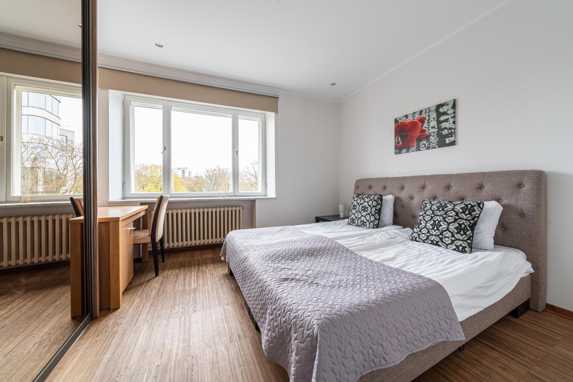 Yoga Residence Apartments Талин Екстериор снимка