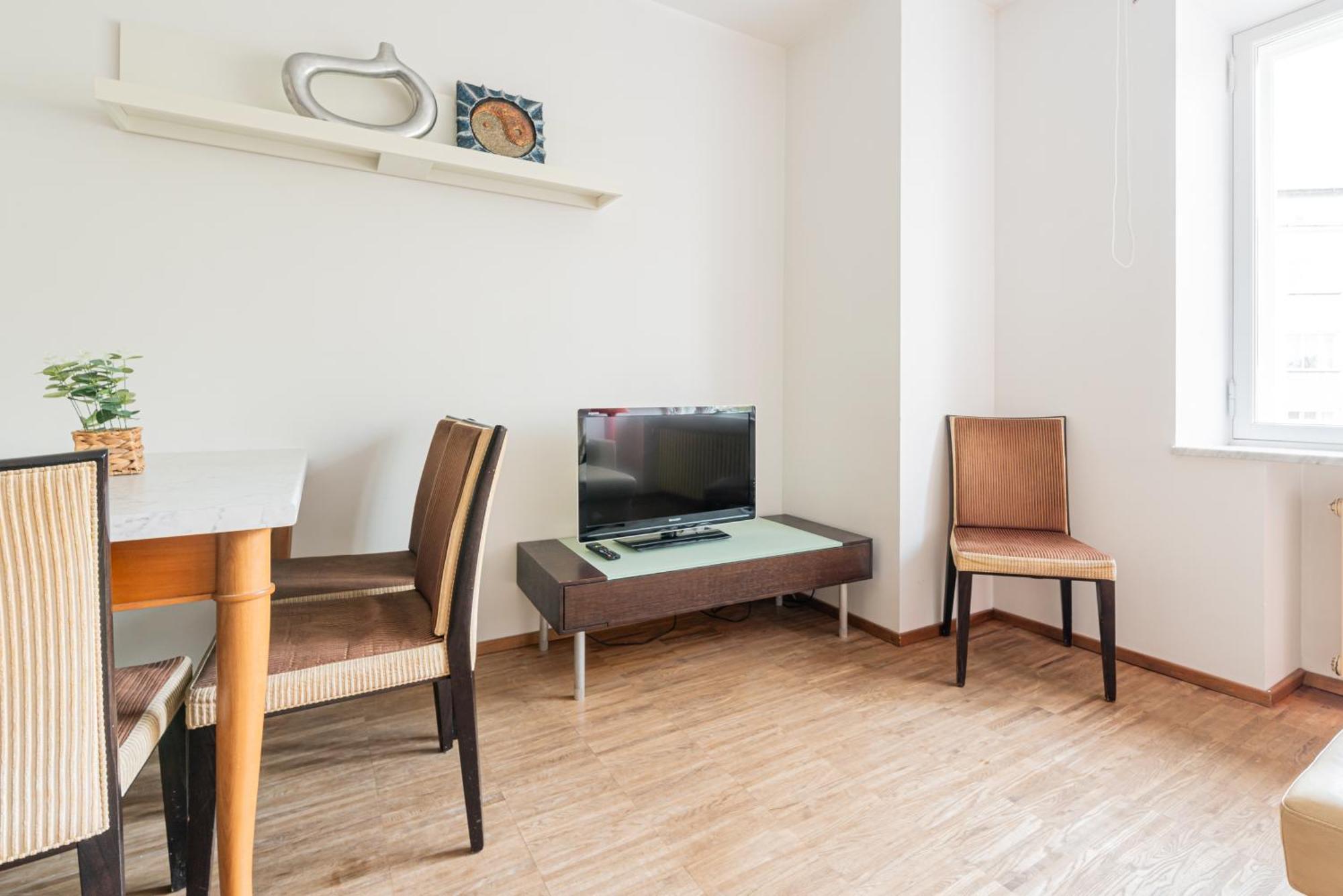 Yoga Residence Apartments Талин Екстериор снимка